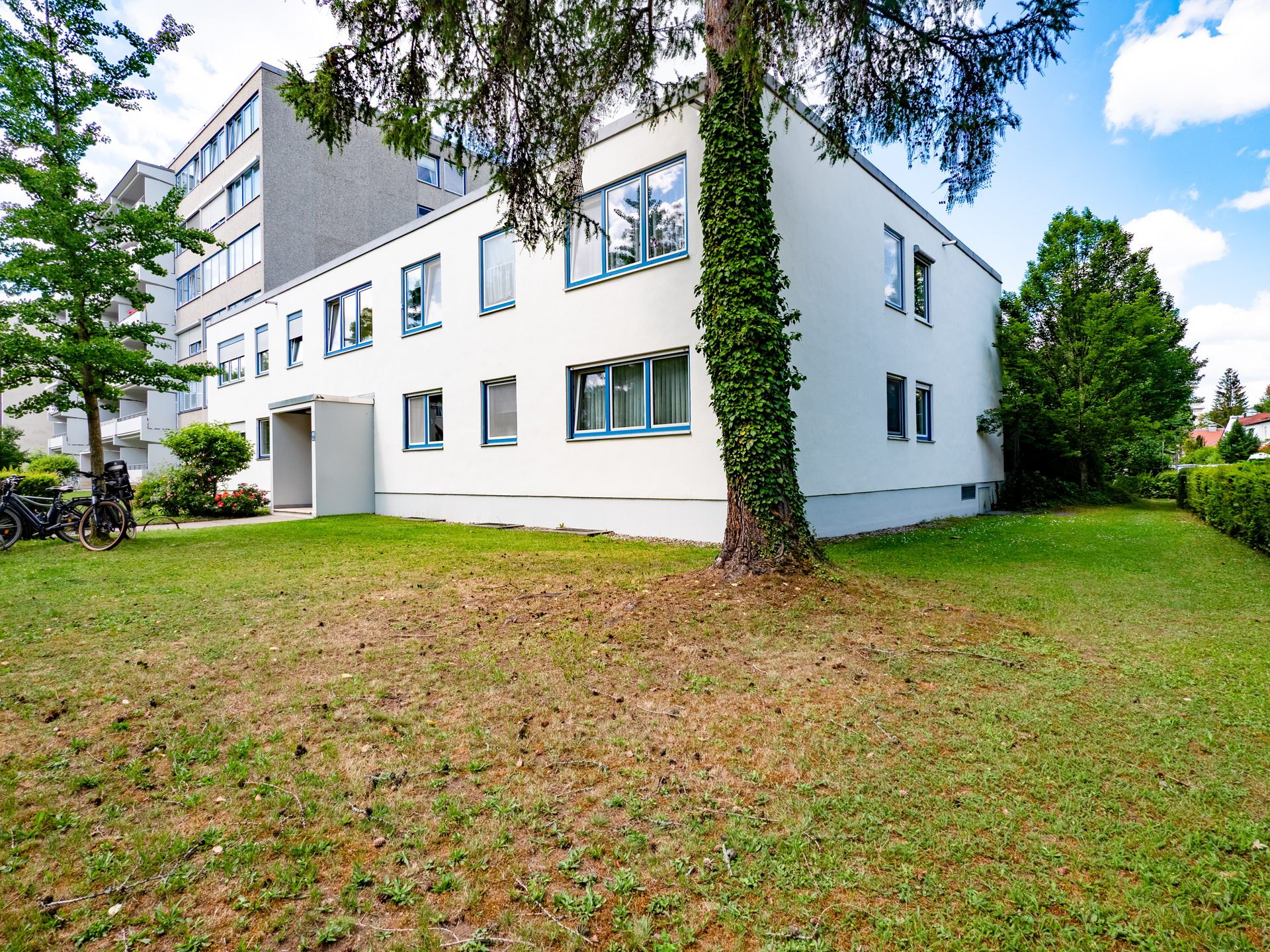 Veltrup Immobilien - Immobilienangebot - München / Laim - Wohnen - SOLIDE KAPITALANLAGE IM MÜNCHNER WESTEN:
LANGFRISTIG VERMIETETE 2,5-ZIMMER-WOHNUNG