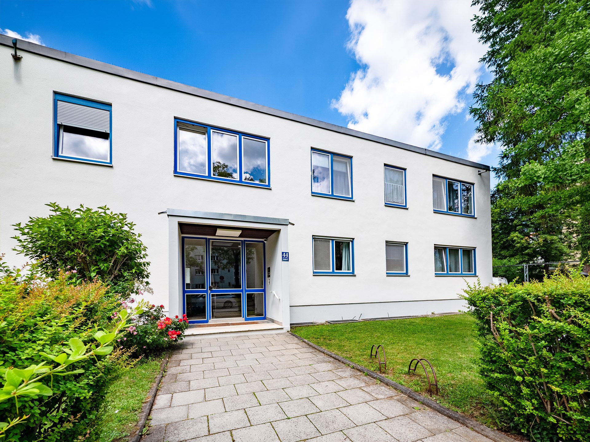 Veltrup Immobilien - Immobilienangebot - München / Laim - Wohnen - SOLIDE KAPITALANLAGE IM MÜNCHNER WESTEN:
LANGFRISTIG VERMIETETE 2,5-ZIMMER-WOHNUNG