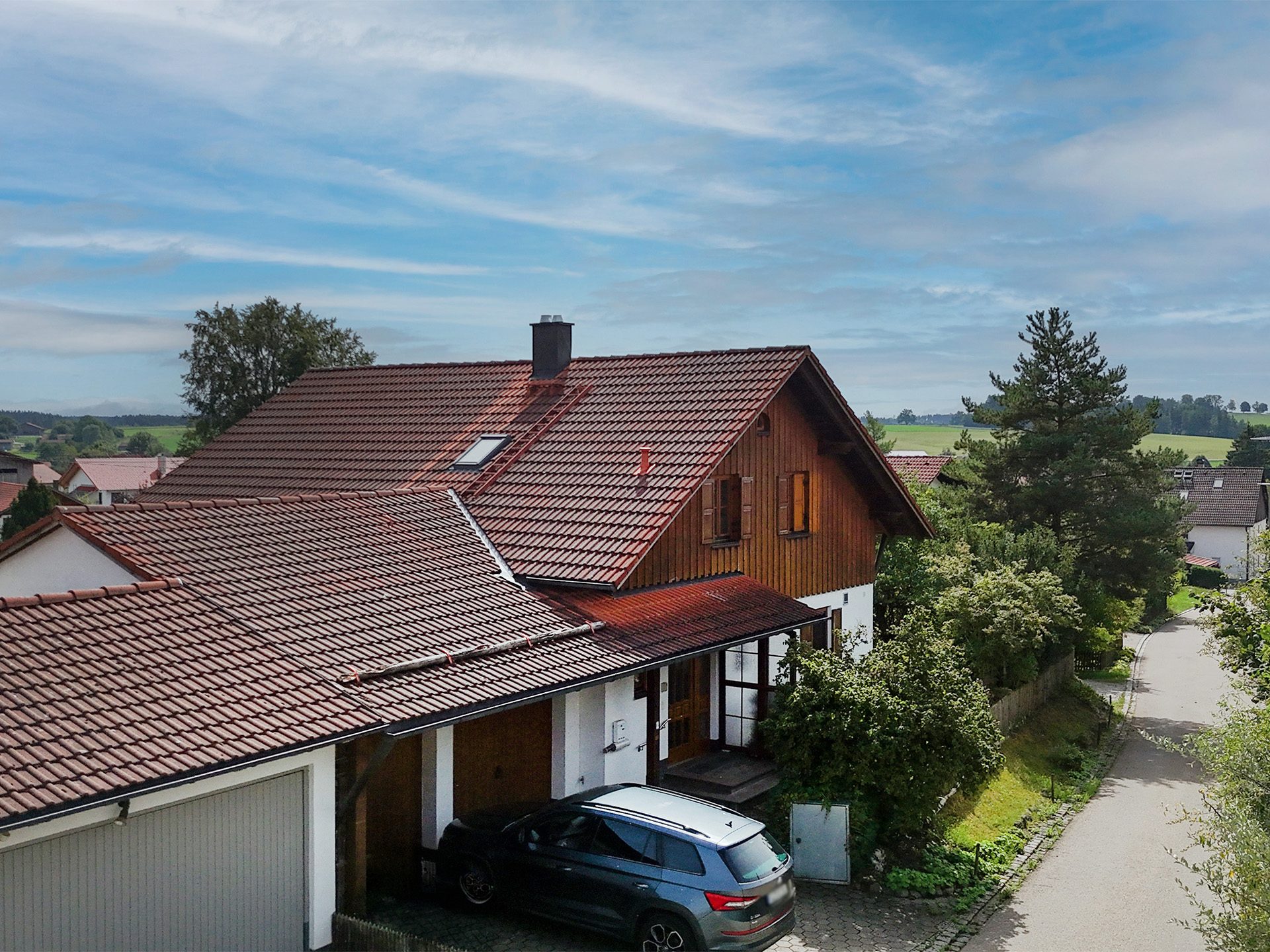 Veltrup Immobilien - Immobilienangebot - Rott - Wohnen - EIN ORT MIT BESONDEREM CHARME -  KLEINES EINFAMILIENHAUS MIT GROSSEM GARTEN IN ROTT