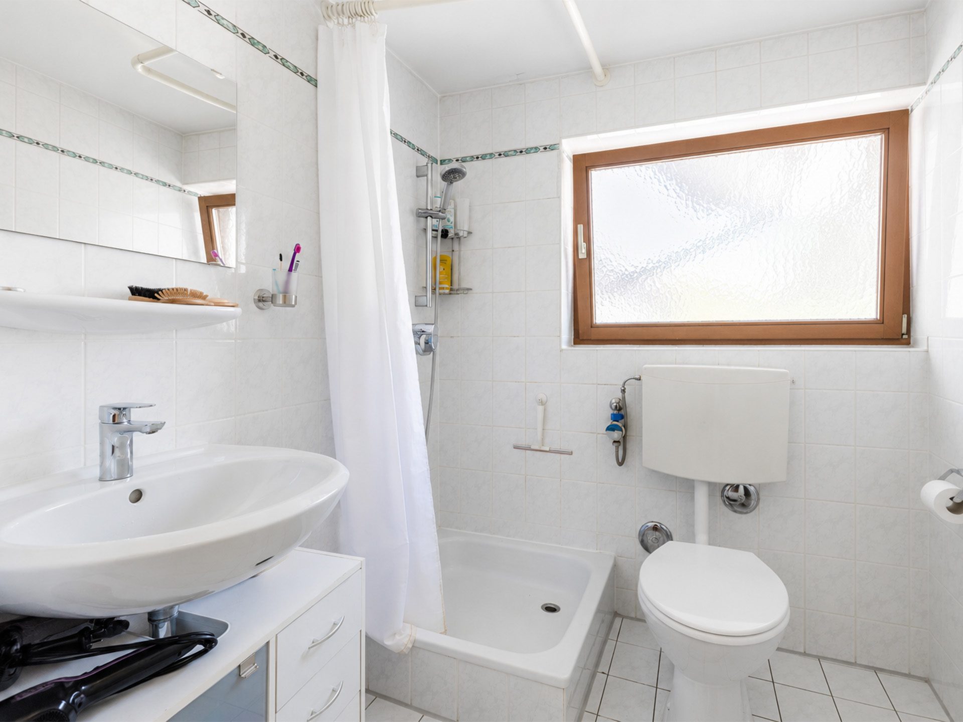 Veltrup Immobilien - Immobilienangebot - Schondorf am Ammersee - Wohnen - GEMÜTLICHE EIGENTUMSWOHNUNG MIT TOLLER WOHNATMOSPHÄRE