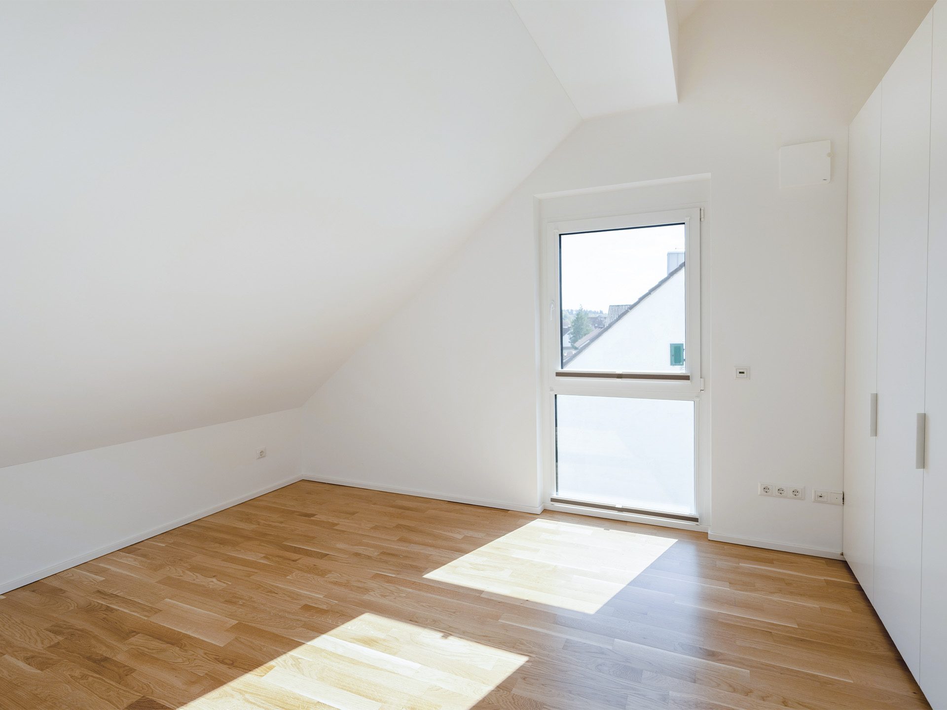Veltrup Immobilien - Immobilienangebot - Eresing - Wohnen - MODERNE UND BARRIEREFREIE DACHGESCHOSSWOHNUNG IN ERESING