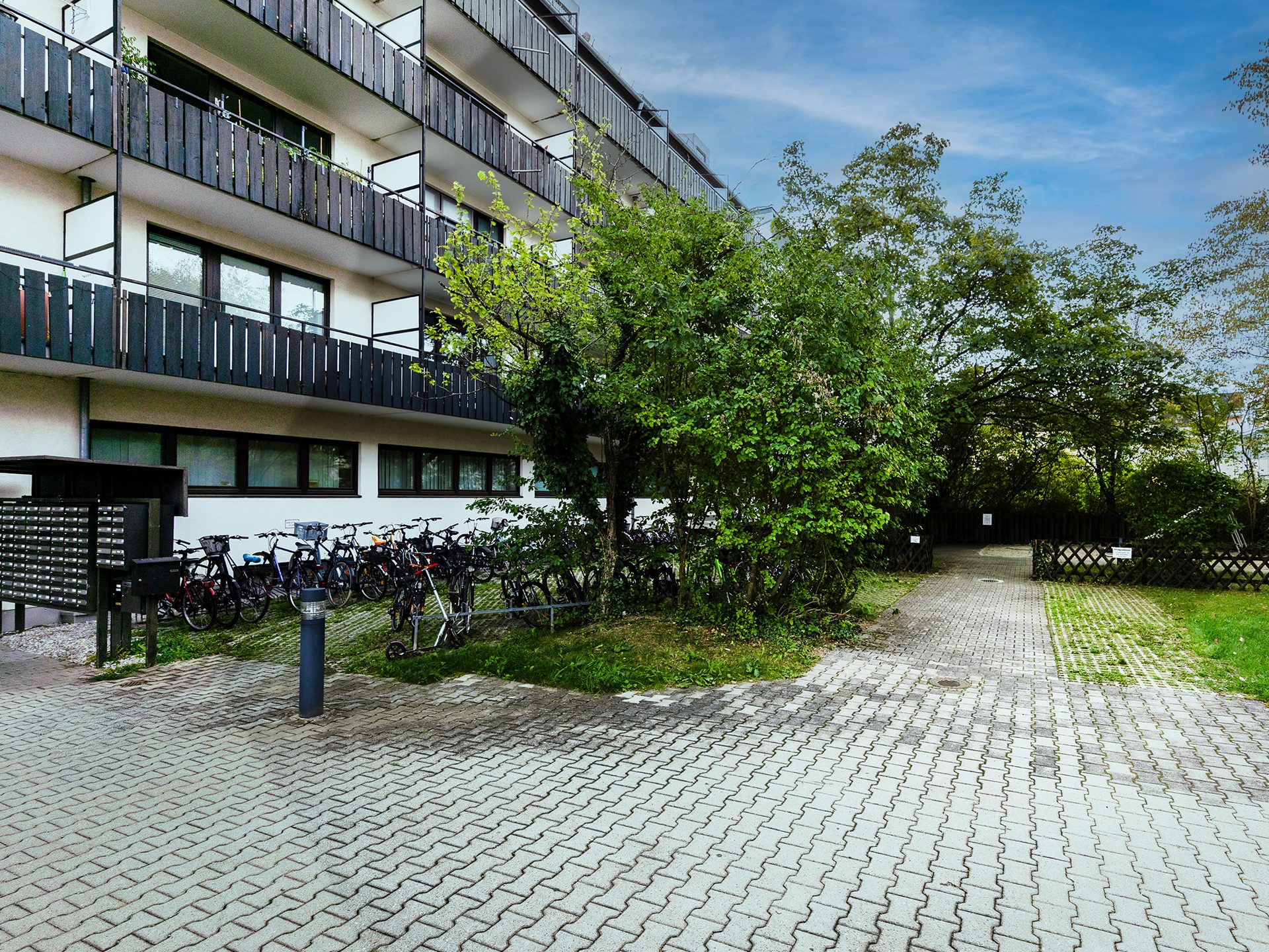 Veltrup Immobilien - Immobilienangebot - München / Milbertshofen - Wohnen - KOMPAKTE 1-ZIMMER-WOHNUNG IN MILBERTSHOFEN – NÄHE BMW, OLYMPIAPARK UND SCHWABING