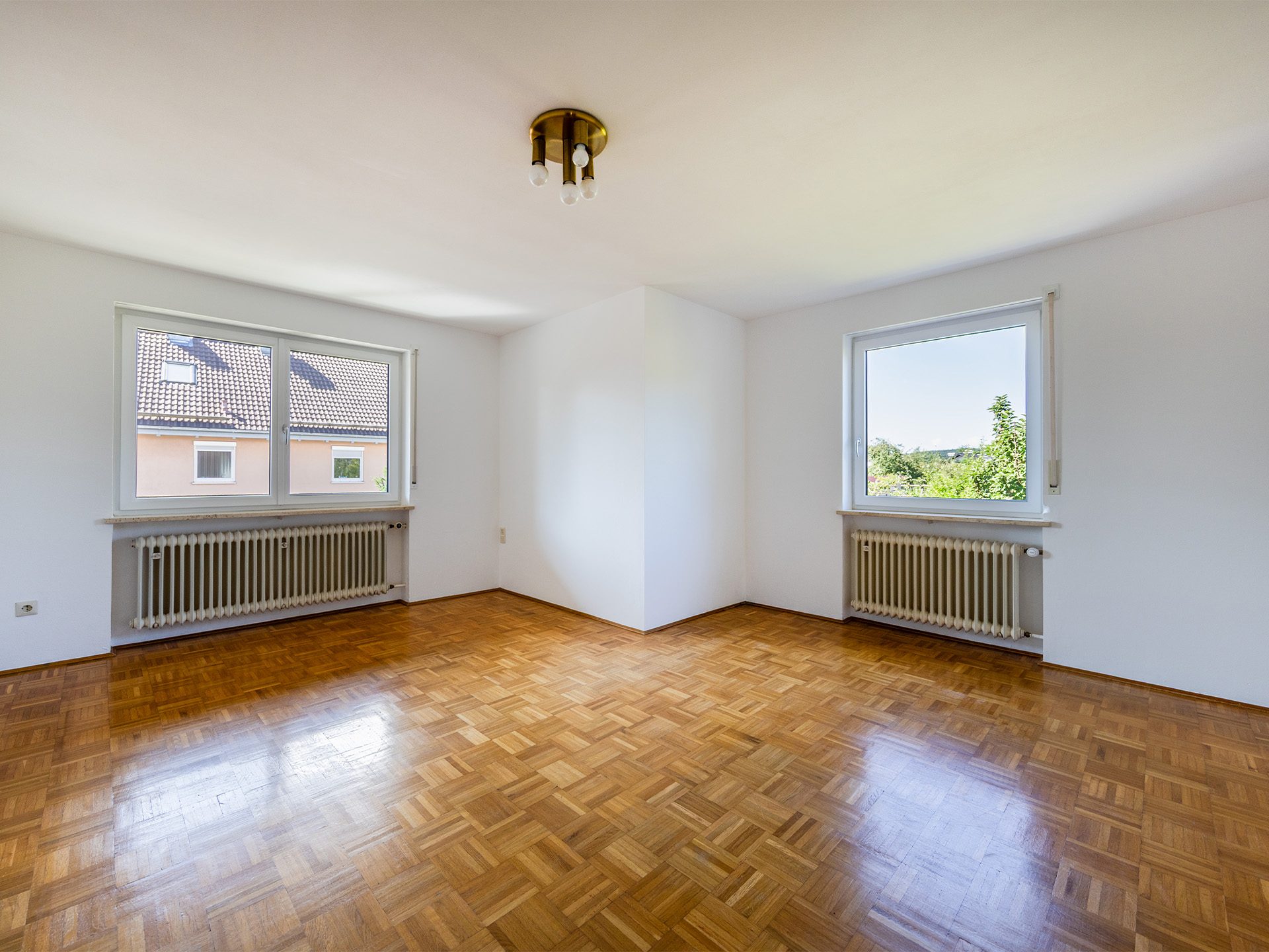 Veltrup Immobilien - Immobilienangebot - Fuchstal / Leeder - Wohnen - ZWEIFAMILIENHAUS MIT VIELSEITIGEN NUTZUNGSMÖGLICHKEITEN - KAPITALANLAGE MIT ZUKUNFTSPERSPEKTIVE