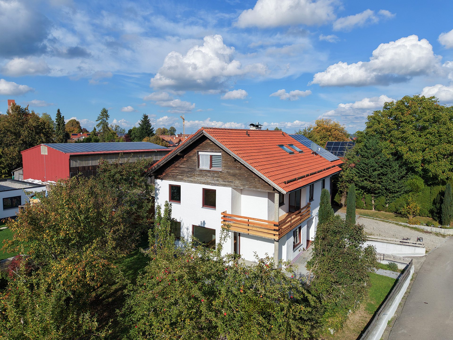 Veltrup Immobilien - Immobilienangebot - Fuchstal / Leeder - Wohnen - ZWEIFAMILIENHAUS MIT VIELSEITIGEN NUTZUNGSMÖGLICHKEITEN - KAPITALANLAGE MIT ZUKUNFTSPERSPEKTIVE