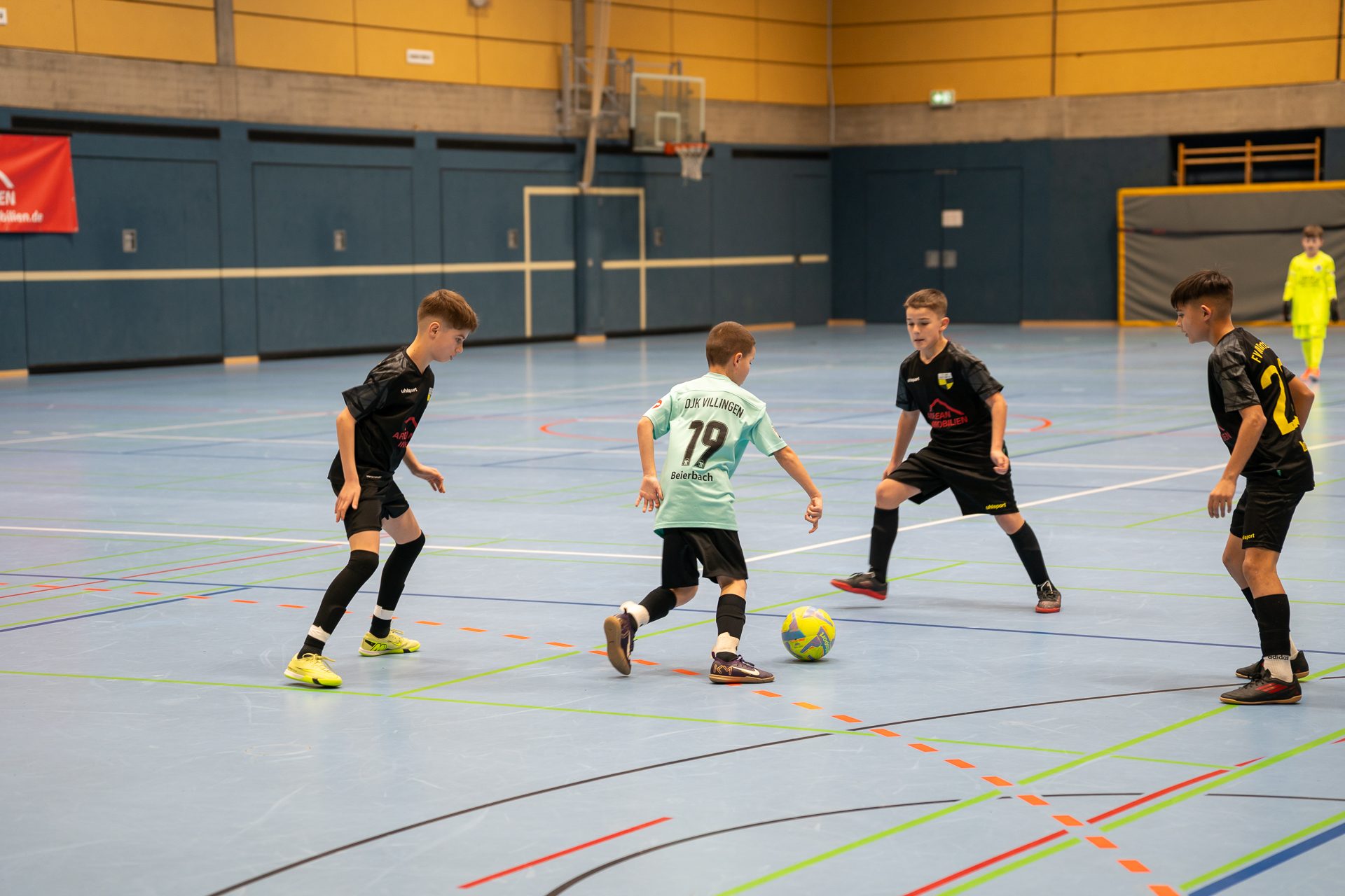 B7302177 Zweikampfszenen beim Ardelean Cup