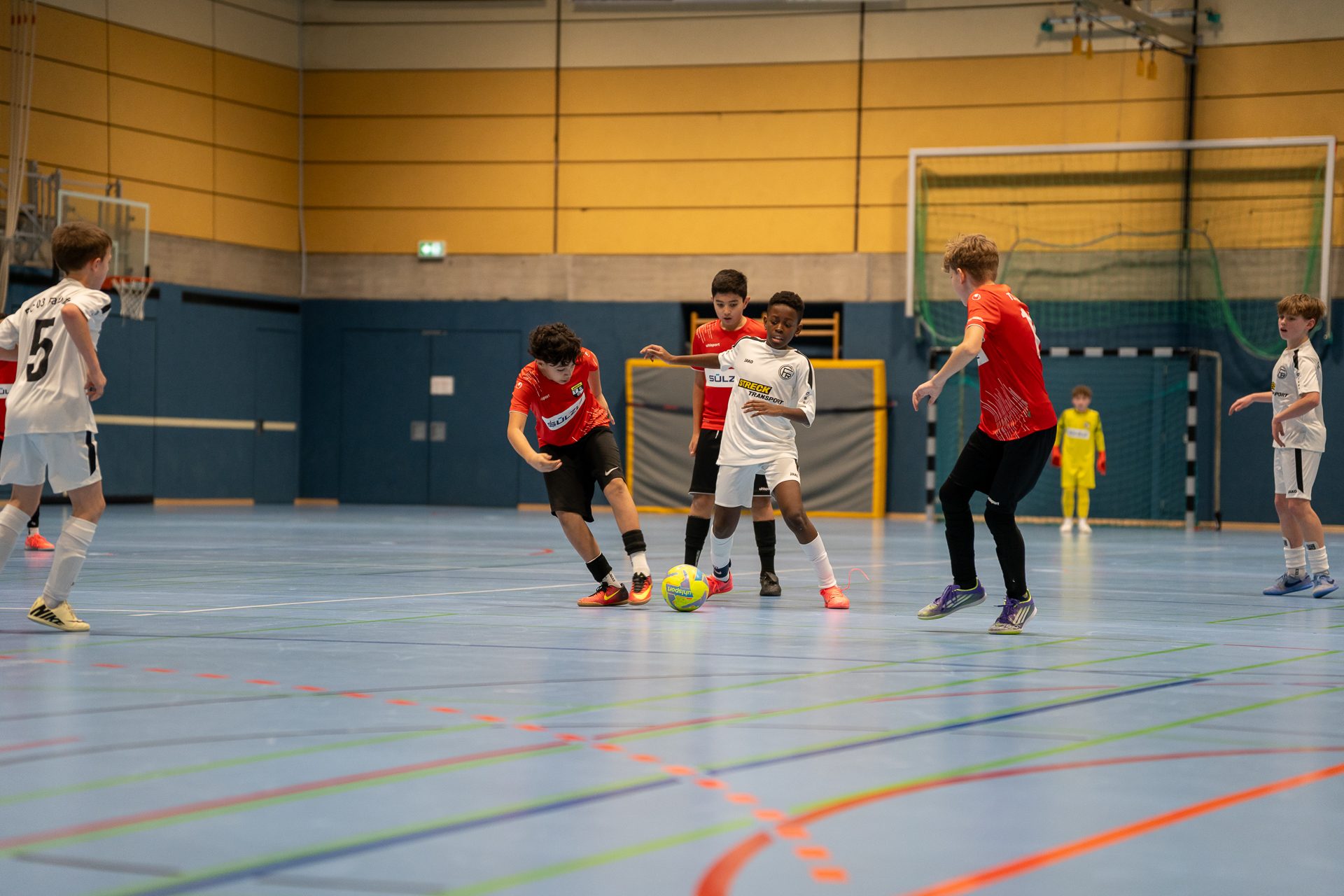 B7302432 Fussball Spielszene beim Ardelean Cup