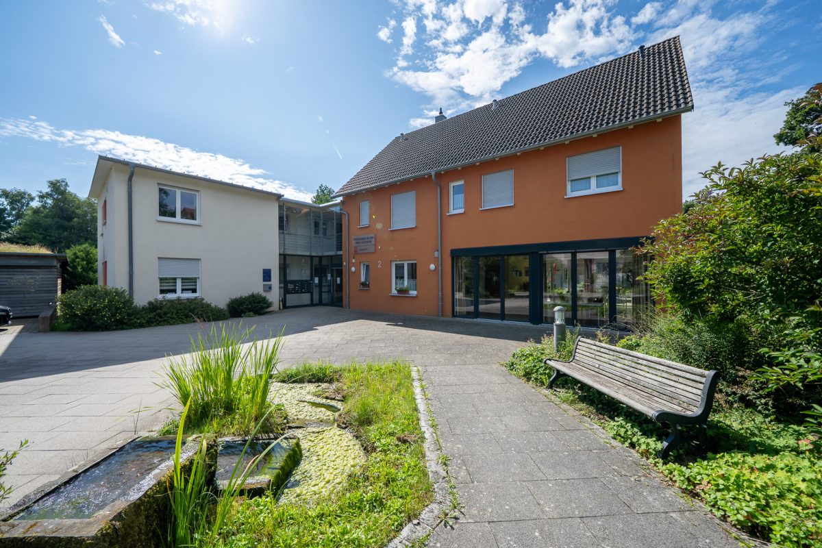 Immobilienangebot - Unterkirnach - Wohnungen - Betreutes Wohnen: 2 Zimmer, Obergeschoss mit Balkon