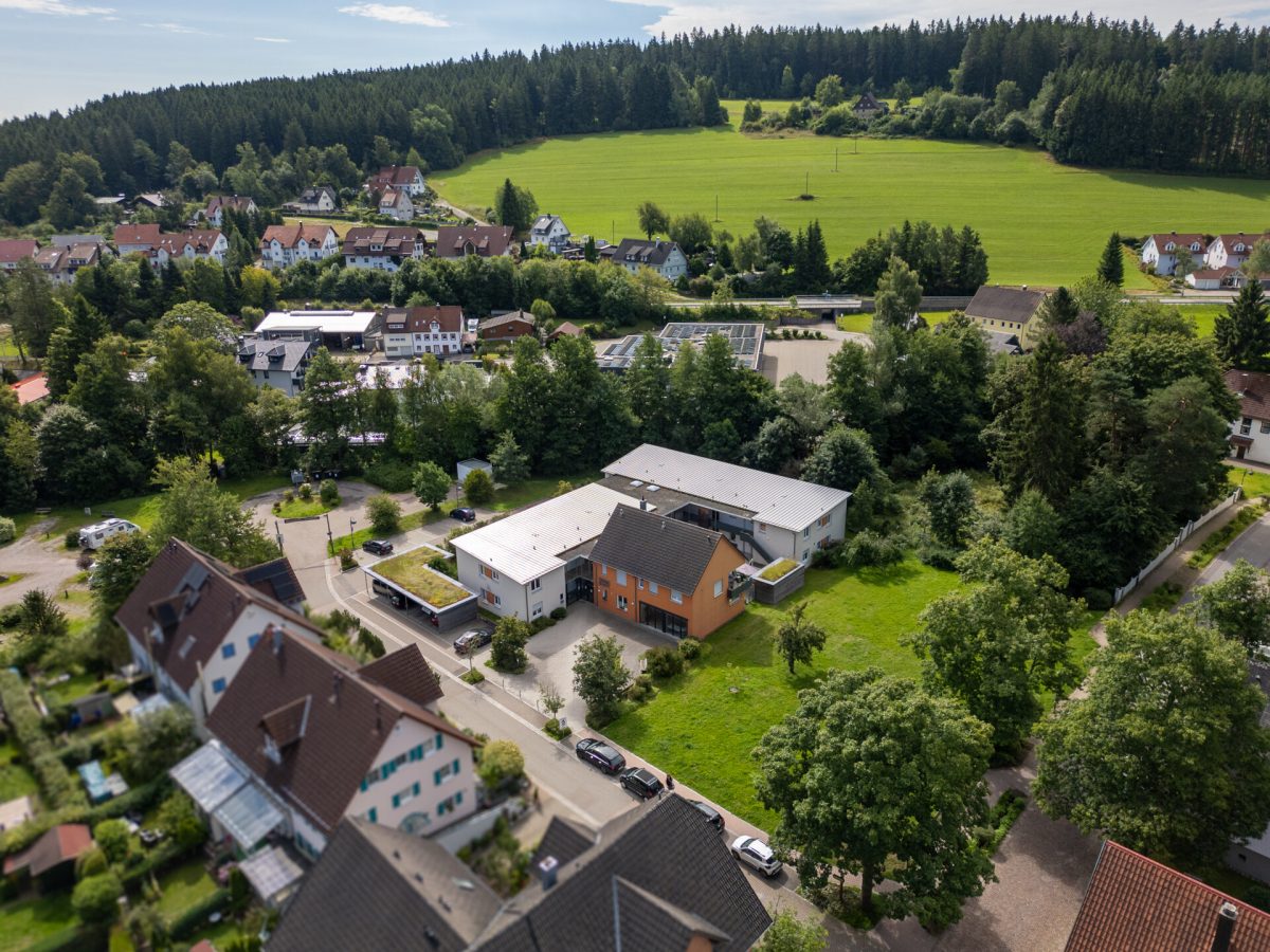 Immobilienangebot - Unterkirnach - Wohnungen - Betreutes Wohnen: 2 Zimmer, Obergeschoss mit Balkon