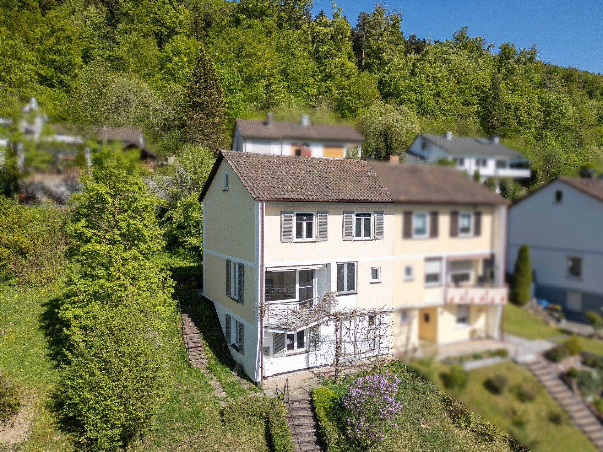 Immobilienangebot - Oberndorf - Häuser - Einziehen statt renovieren: Familienfreundliche Doppelhaushälfte in Oberndorf