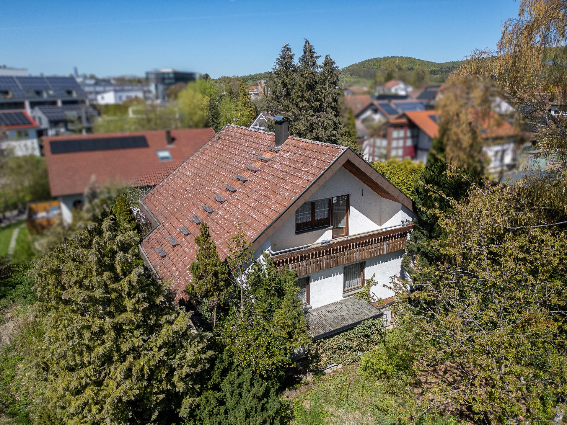 Immobilienangebot - Hechingen - Häuser - Massives EFH mit 882 m² Grundstück, Doppelgarage und Blick zur Burg Hohenzollern – Hechingen