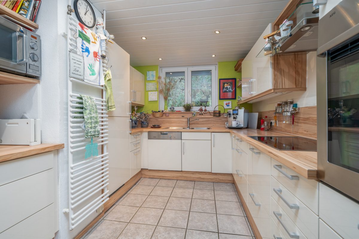 Immobilienangebot - Schramberg - Häuser - Schramberg: Großes Haus für die Familie – Wohnen und Vermieten unter einem Dach