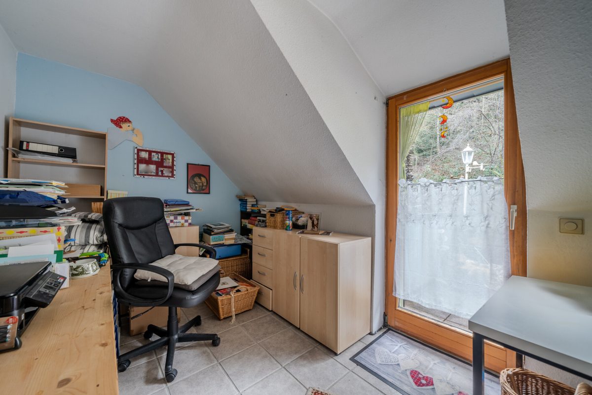 Immobilienangebot - Schramberg - Häuser - Schramberg: Großes Haus für die Familie – Wohnen und Vermieten unter einem Dach