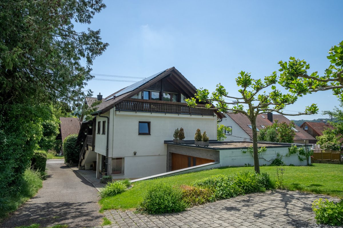 Immobilienangebot - Stockach / Hoppetenzell - Häuser - Viel Platz zum Ankommen – Einfamilienhaus mit separater Wohnung in Hoppetenzell