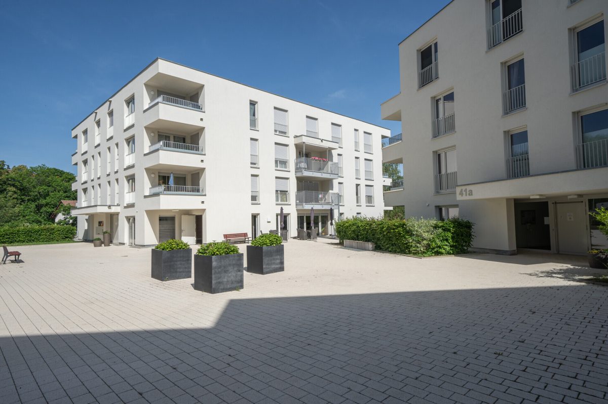 Immobilienangebot - Sankt Georgen im Schwarzwald - Wohnungen - Ab 60 Jahren: Modernes, barrierefreies Appartement mit Balkon im Herzen von St. Georgen