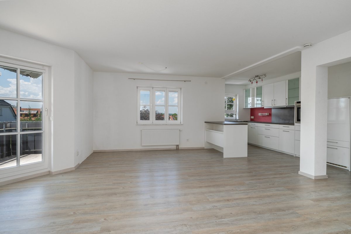Immobilienangebot - Mössingen - Wohnungen - Helle 3-Zimmer-Wohnung mit zwei Loggien und Doppelparker in Mössingen-Belsen