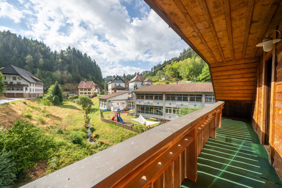 Immobilienangebot - Triberg / Gremmelsbach - Häuser - Viel Raum für Familie, Rückzug und neue Lebenspläne – Fachwerkhaus in Triberg-Gremmelsbach