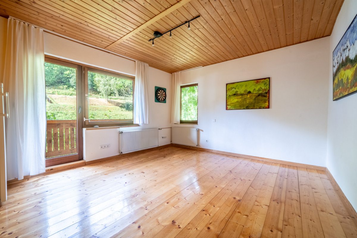Immobilienangebot - Triberg / Gremmelsbach - Häuser - Viel Raum für Familie, Rückzug und neue Lebenspläne – Fachwerkhaus in Triberg-Gremmelsbach