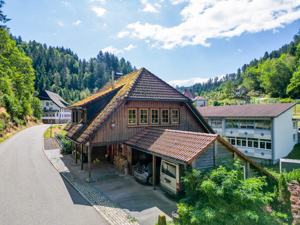 Immobilienangebot - Triberg / Gremmelsbach - Häuser - Viel Raum für Familie, Rückzug und neue Lebenspläne – Fachwerkhaus in Triberg-Gremmelsbach