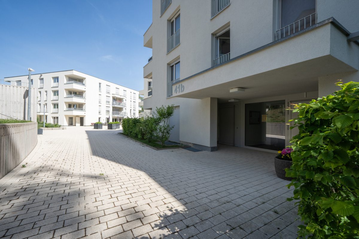 Immobilienangebot - Sankt Georgen im Schwarzwald - Wohnungen - Betreutes Wohnen ab 60 Jahren: Barrierefreie 2‑Zimmer-Wohnung mit Balkon und Einbauküche