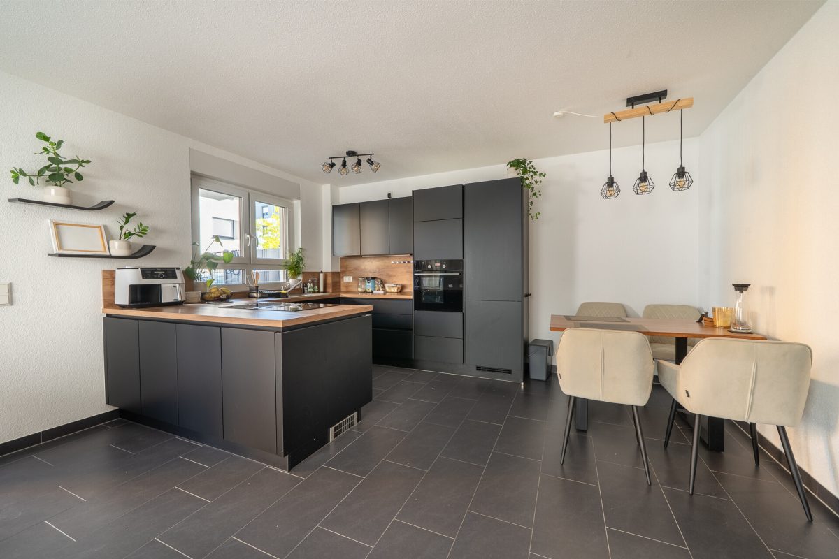 Immobilienangebot - Tuttlingen - Wohnungen - 2-Zimmer-Erdgeschosswohnung mit Süd-Terrasse und eigenem Garten in Tuttlingen