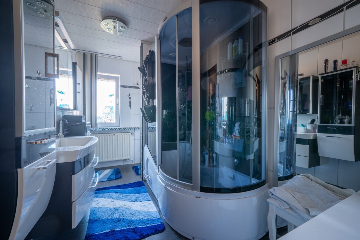 Immobilienangebot - Epfendorf / Harthausen - Häuser - Ein Haus für mehr als eine Lebensphase – flexibel wohnen mit Garten, Garagen und Perspektive