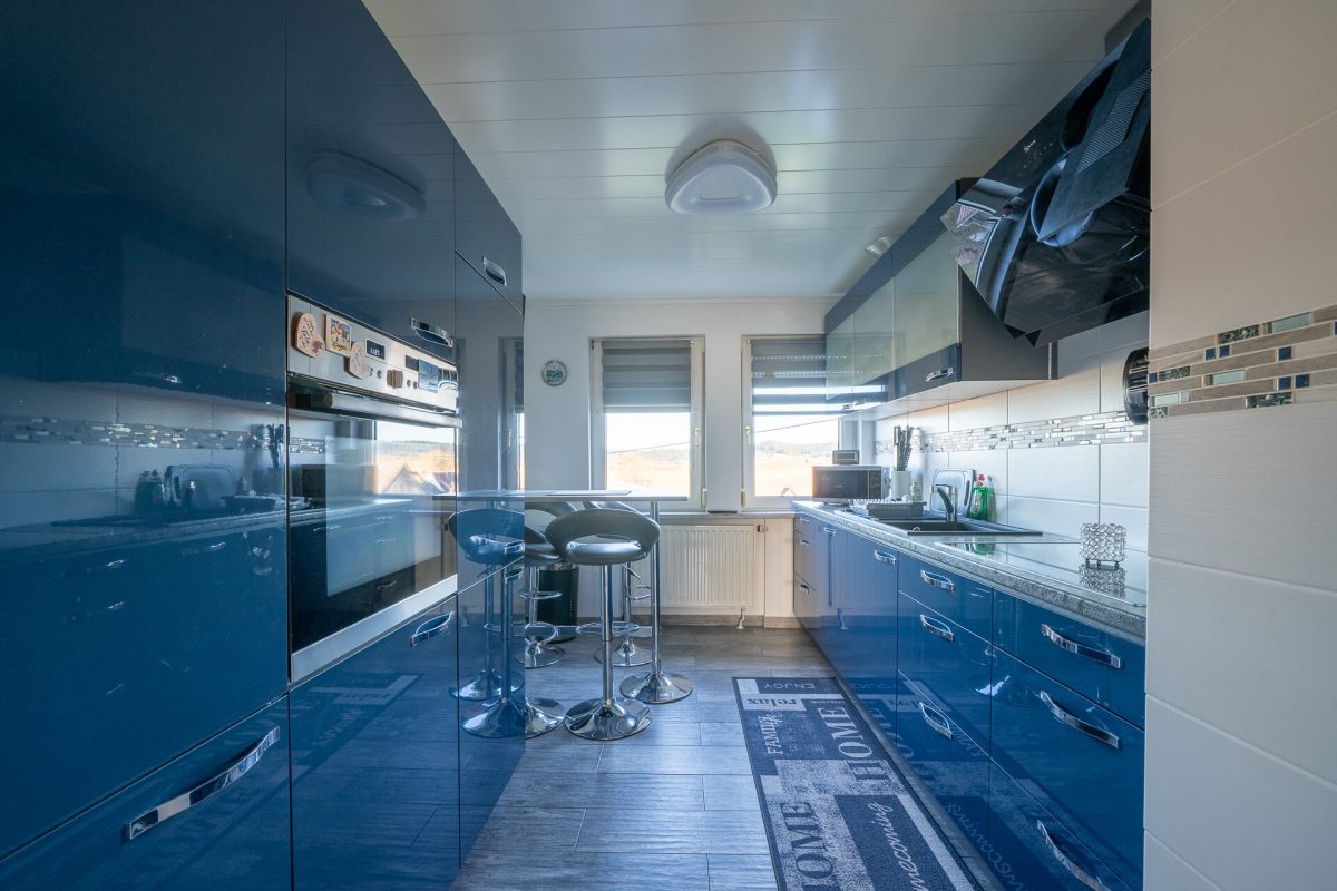 Immobilienangebot - Epfendorf / Harthausen - Häuser - Ein Haus für mehr als eine Lebensphase – flexibel wohnen mit Garten, Garagen und Perspektive