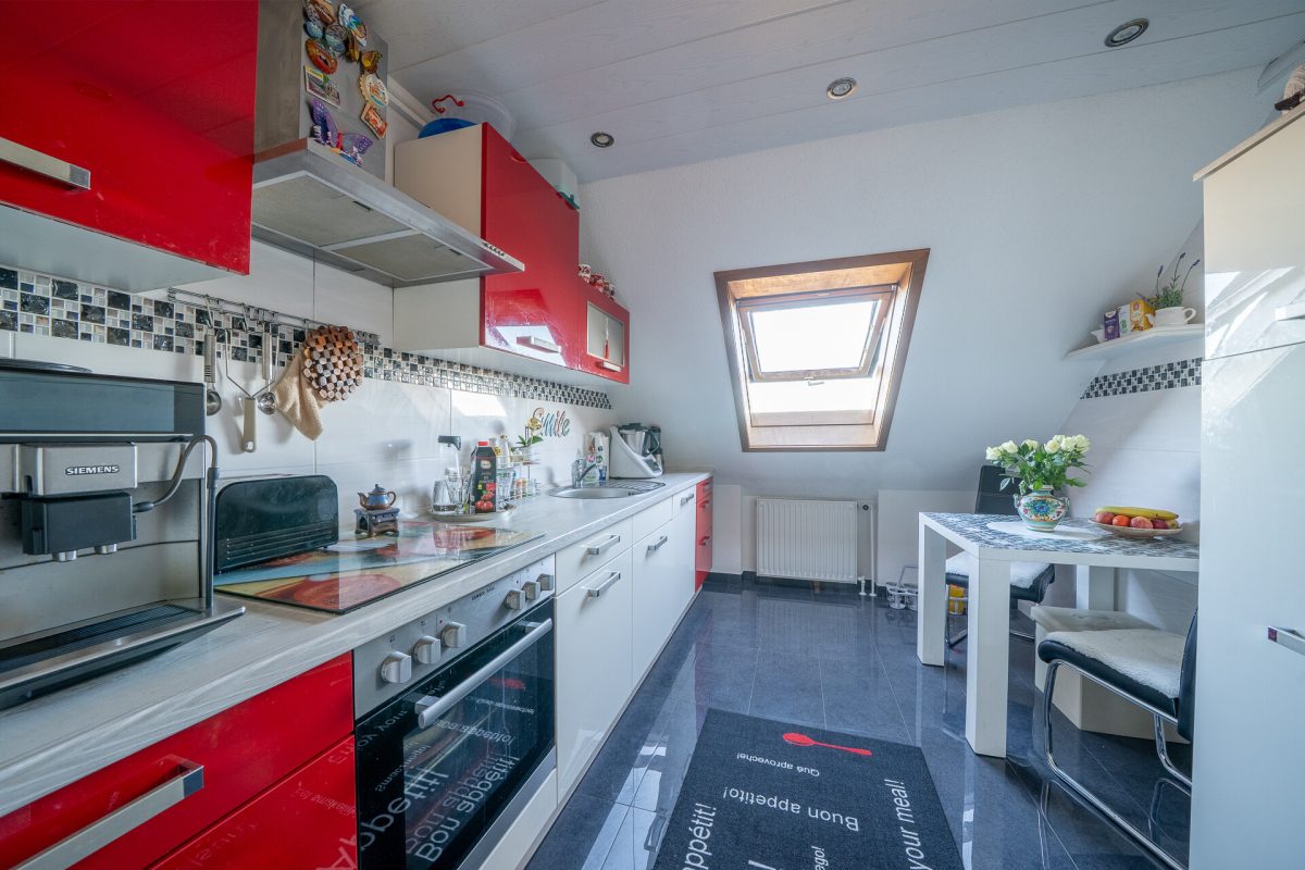 Immobilienangebot - Epfendorf / Harthausen - Häuser - Ein Haus für mehr als eine Lebensphase – flexibel wohnen mit Garten, Garagen und Perspektive