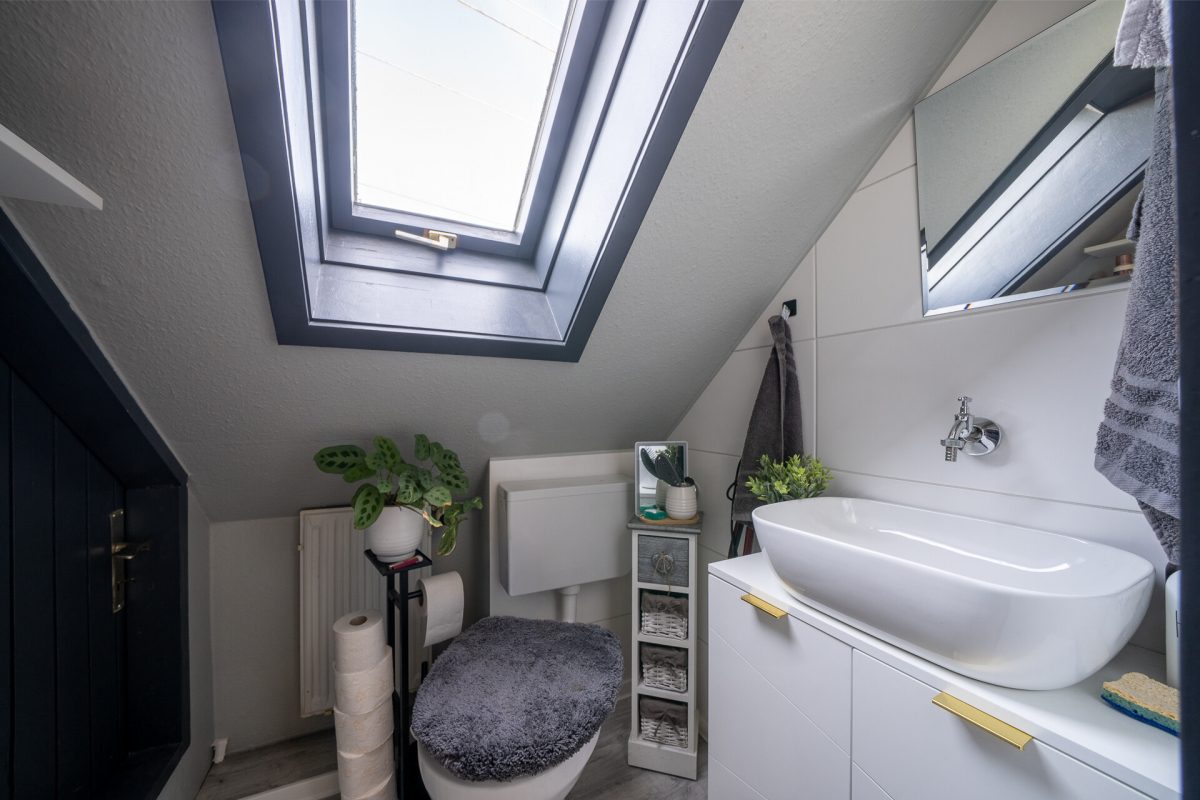 Immobilienangebot - Epfendorf / Harthausen - Häuser - Ein Haus für mehr als eine Lebensphase – flexibel wohnen mit Garten, Garagen und Perspektive