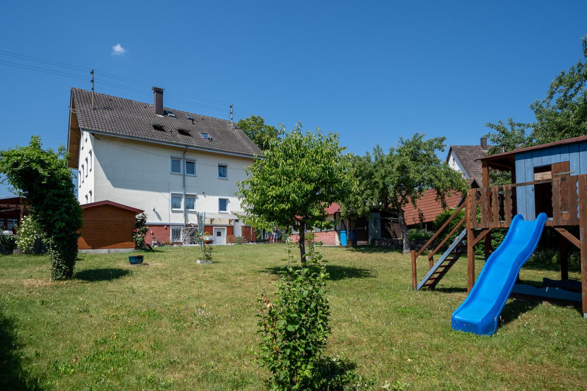 Immobilienangebot - Epfendorf / Harthausen - Häuser - Ein Haus für mehr als eine Lebensphase – flexibel wohnen mit Garten, Garagen und Perspektive