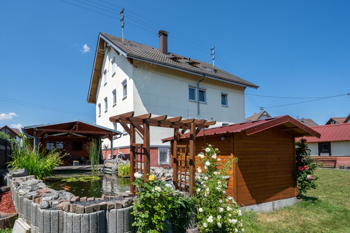 Immobilienangebot - Epfendorf / Harthausen - Häuser - Ein Haus für mehr als eine Lebensphase – flexibel wohnen mit Garten, Garagen und Perspektive