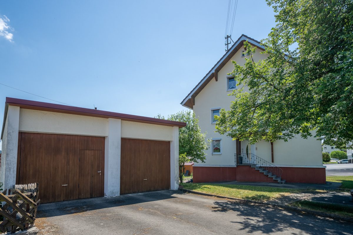 Immobilienangebot - Epfendorf / Harthausen - Häuser - Ein Haus für mehr als eine Lebensphase – flexibel wohnen mit Garten, Garagen und Perspektive