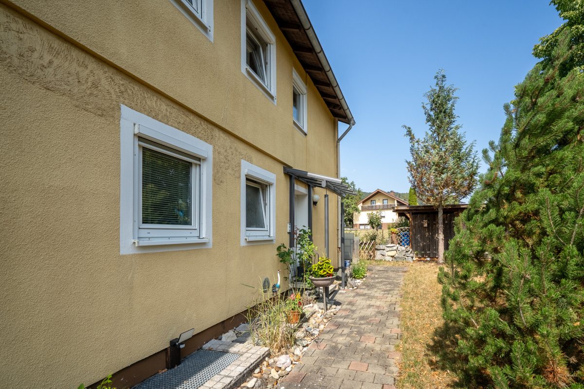 Immobilienangebot - Rietheim-Weilheim - Häuser - Zwei Vollgeschosse, drei Schlafzimmer, Garten: Familienhaus mit überraschend viel Raum