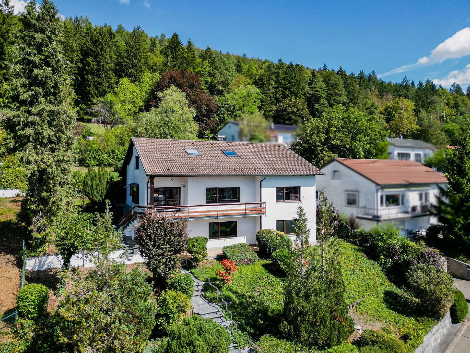 Immobilienangebot - Tuttlingen - Häuser - Einfamilienhaus mit eigenständiger Einliegerwohnung in Tuttlingen