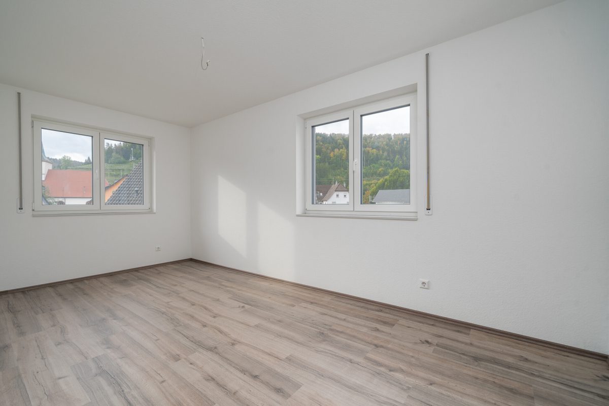 Immobilienangebot - Sulz am Neckar / Hopfau - Häuser - Neubau-Einfamilienhaus in Sulz-Hopfau – 173 m², Energieklasse A+, zwei Garagen, Erstbezug