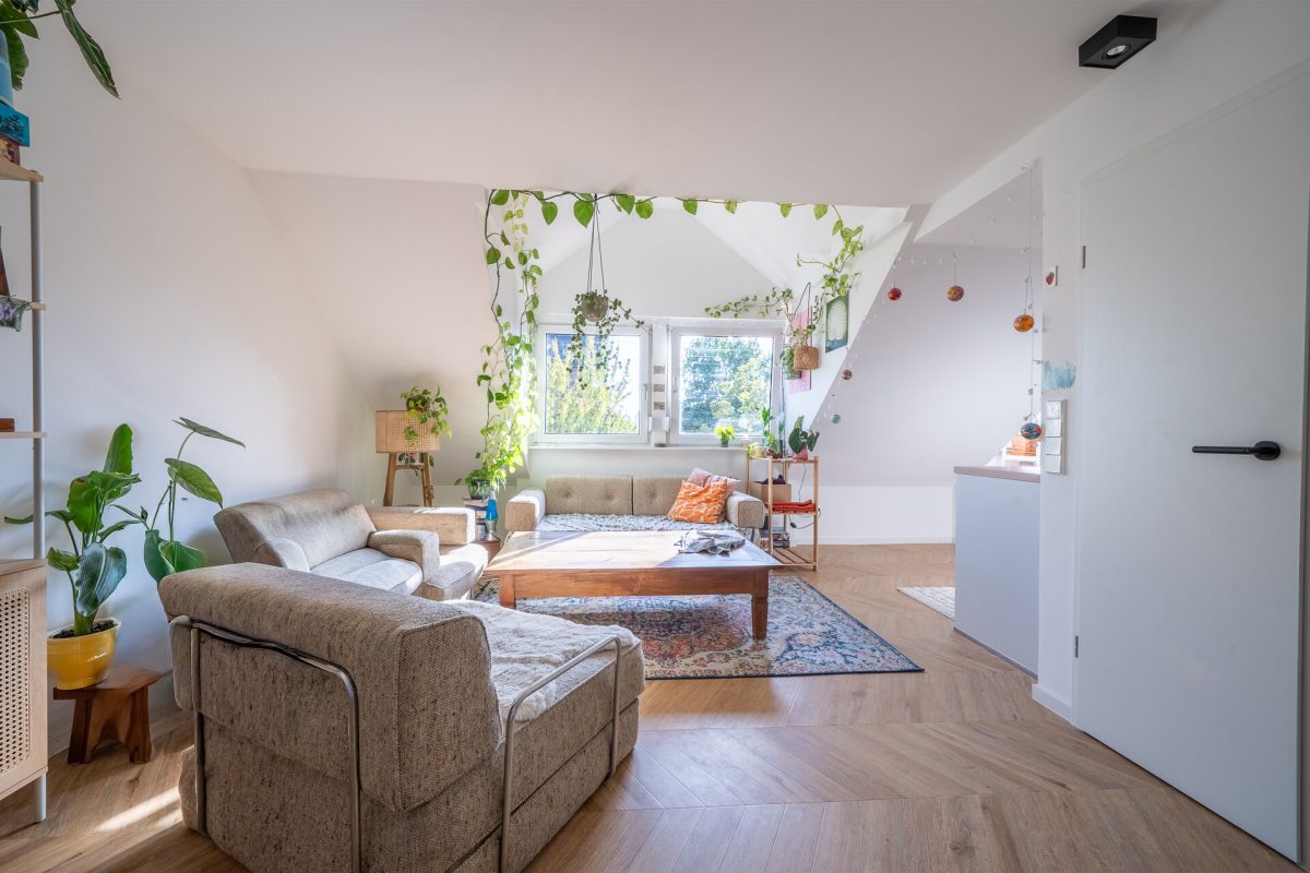 Wohnbereich Immobilienangebot - Offenburg - Wohnungen - Vermietete 2-Zimmer-Dachgeschosswohnung in Offenburg – 5,8 % Bruttomietrendite