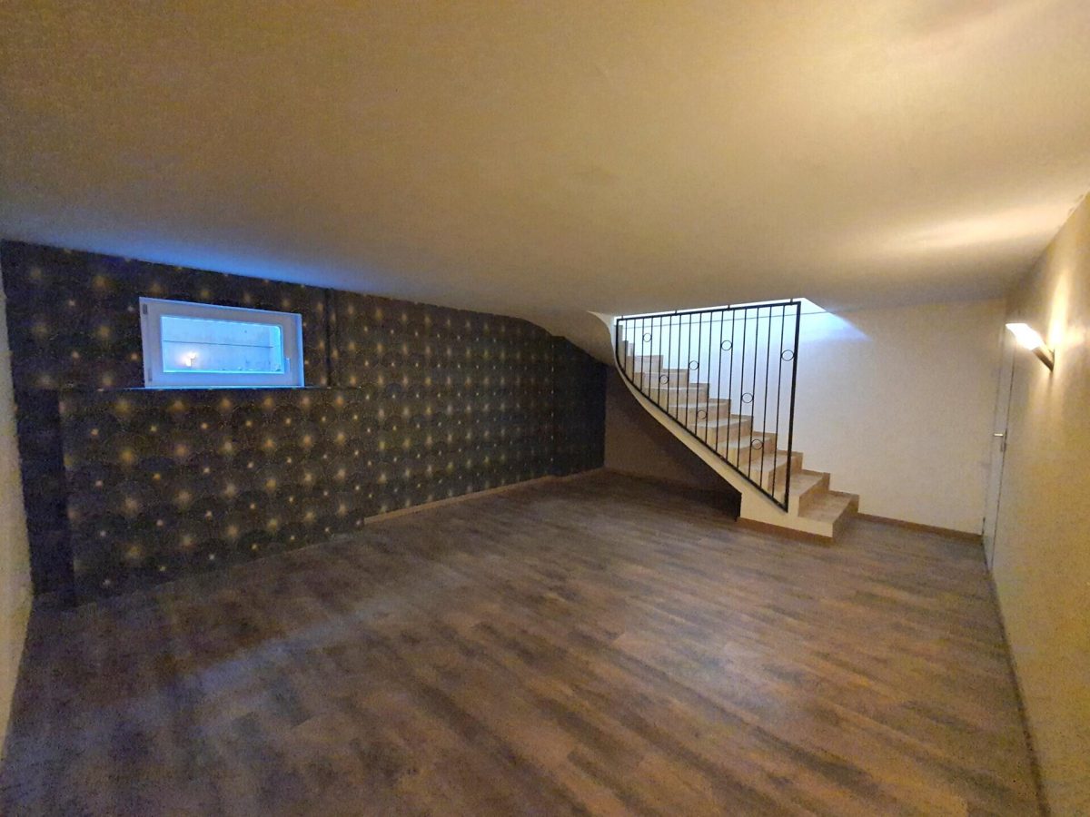 Immobilienangebot - Gaienhofen - Gewerbe - Kleine, günstige Gewerbefläche auf der Höri – mit Außenstellplatz