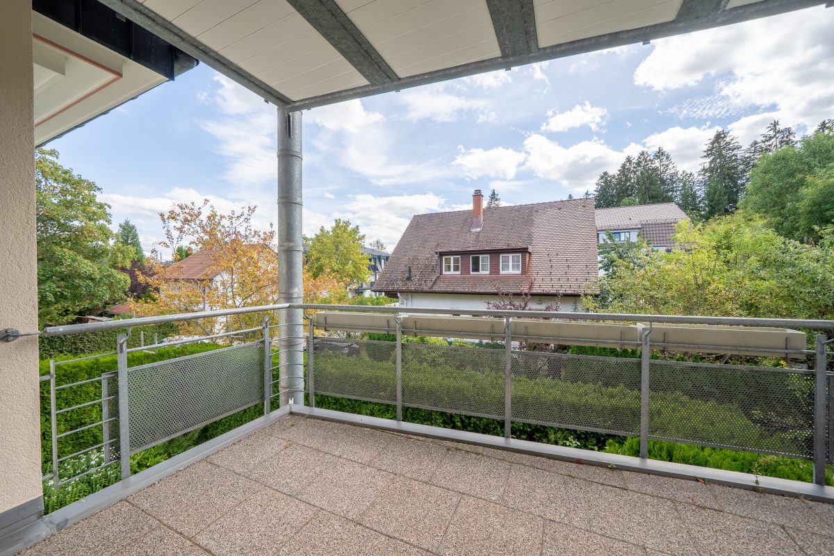 Immobilienangebot - Königsfeld - Wohnungen - Großzügige 2-Zimmerwohnung mit TG-Stellplatz in ruhiger, naturnaher Lage