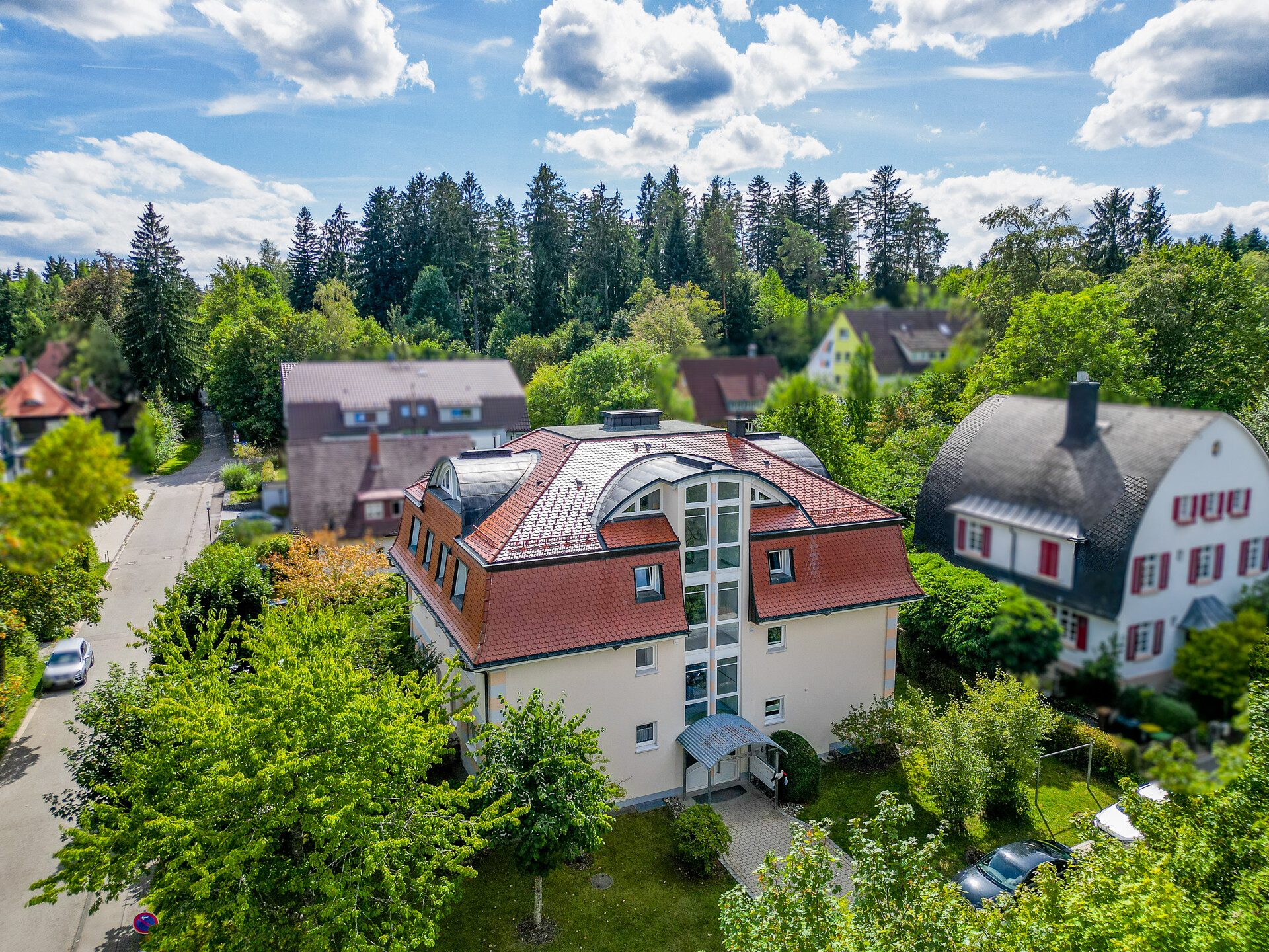 Immobilienangebot - Königsfeld - Wohnungen - Großzügige 2-Zimmerwohnung mit TG-Stellplatz in ruhiger, naturnaher Lage