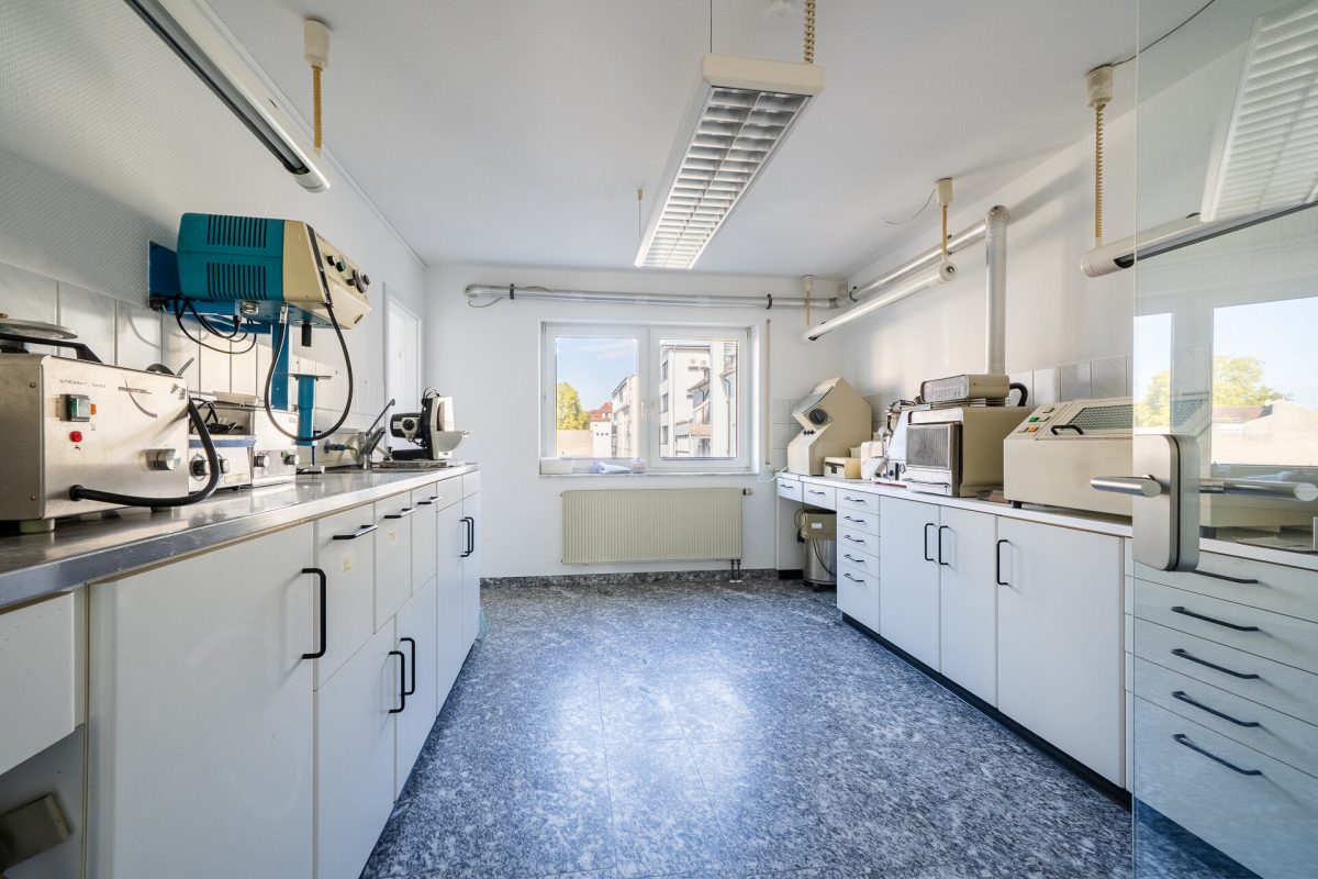 Immobilienangebot - Offenburg - Gewerbe - Ihre Zahnarztpraxis in Offenburg – bezugsfertig, digitalisiert, ohne Investitionsstau.