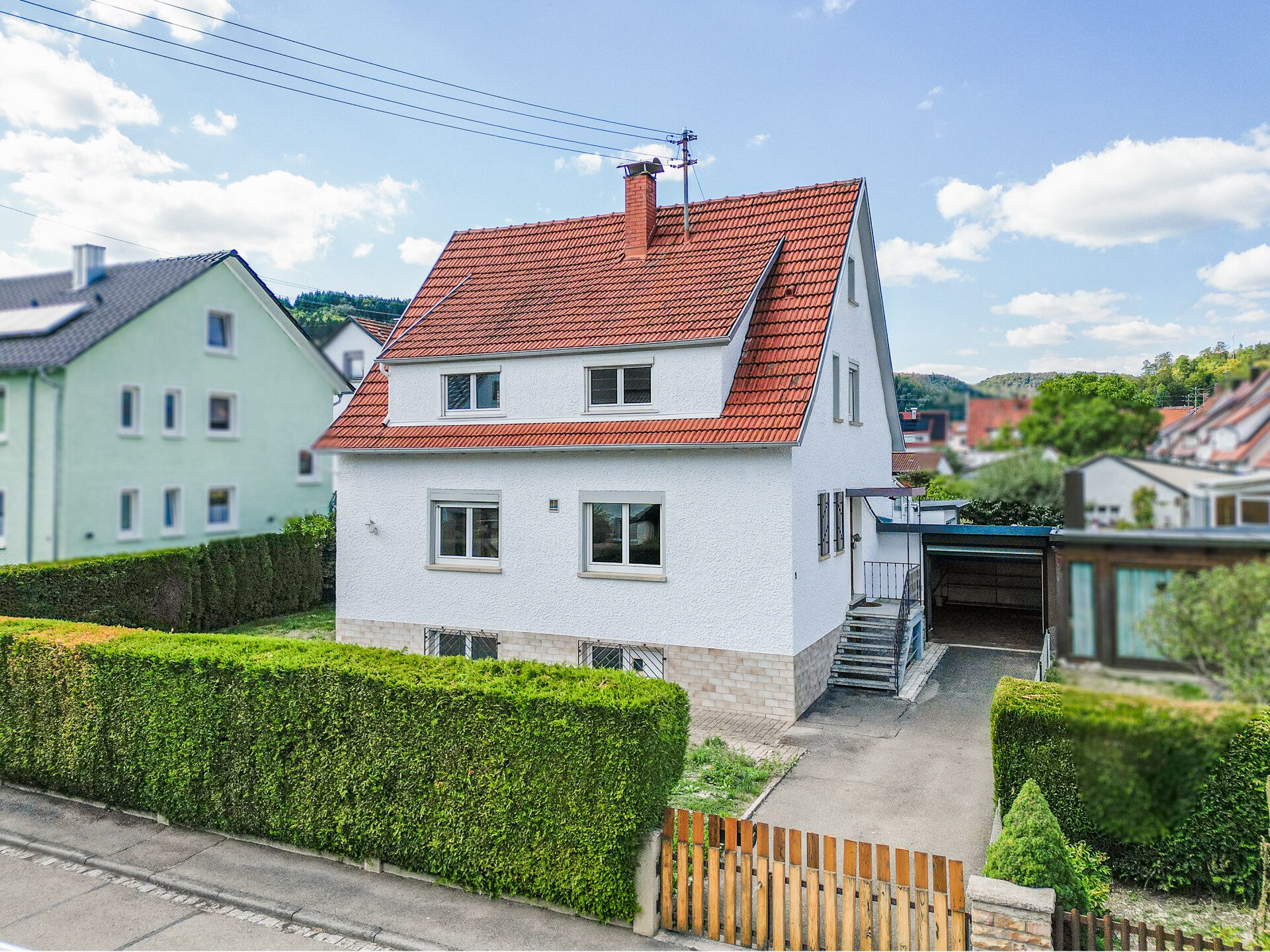 Immobilienangebot - Mühlheim an der Donau - Häuser - Charmantes Einfamilienhaus mit viel Platz, Garten und gemütlichem Wintergarten