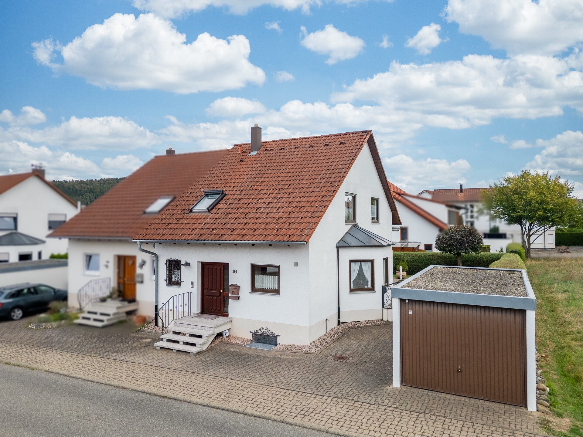 Immobilienangebot - Tuttlingen - Häuser - Viel Platz für Familienglück: Gepflegte Doppelhaushälfte mit Garten in ruhiger Lage von Tuttlingen