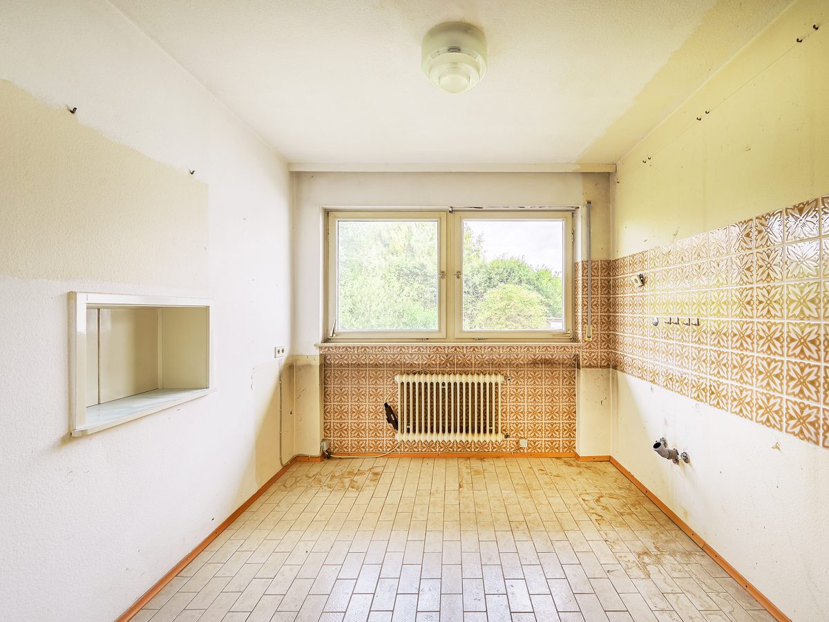 Immobilienangebot - Waldbronn / Reichenbach - Wohnen & Anlage - Mehrgenerationen leicht gemacht: Zweifamilienhaus mit zwei Garagen in beliebter Wohnlage