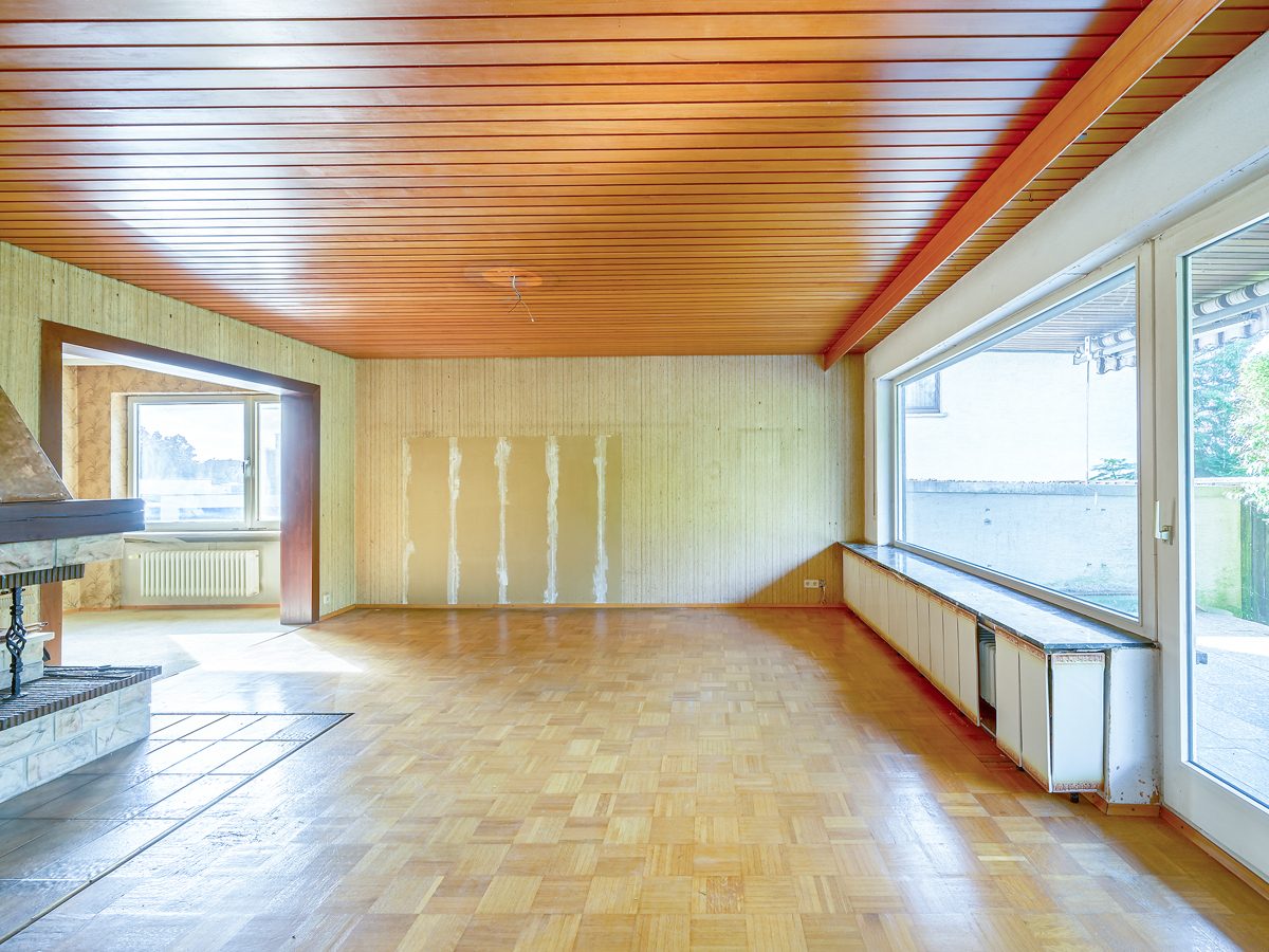 Immobilienangebot - Waldbronn / Reichenbach - Wohnen & Anlage - Mehrgenerationen leicht gemacht: Zweifamilienhaus mit zwei Garagen in beliebter Wohnlage