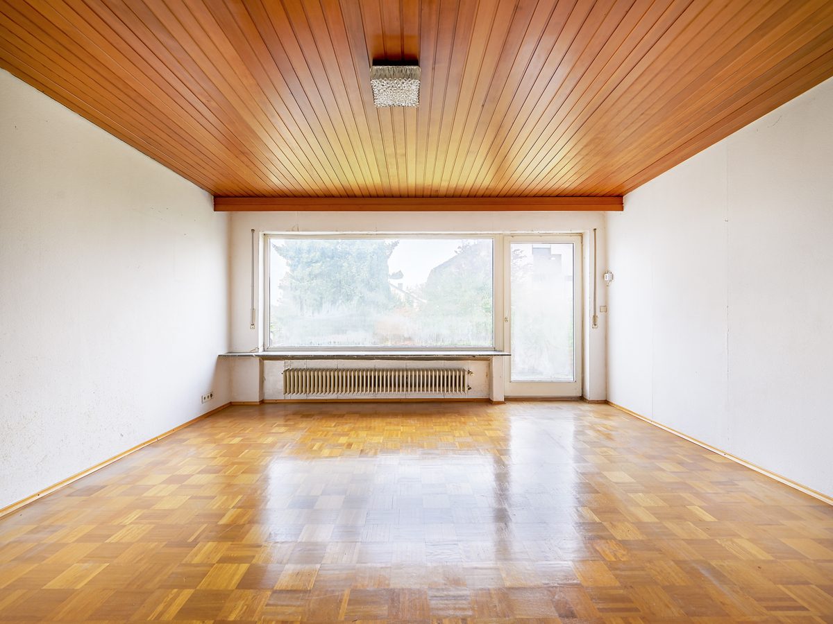 Immobilienangebot - Waldbronn / Reichenbach - Wohnen & Anlage - Mehrgenerationen leicht gemacht: Zweifamilienhaus mit zwei Garagen in beliebter Wohnlage