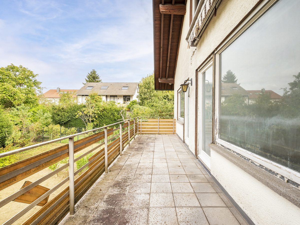 Immobilienangebot - Waldbronn / Reichenbach - Wohnen & Anlage - Mehrgenerationen leicht gemacht: Zweifamilienhaus mit zwei Garagen in beliebter Wohnlage