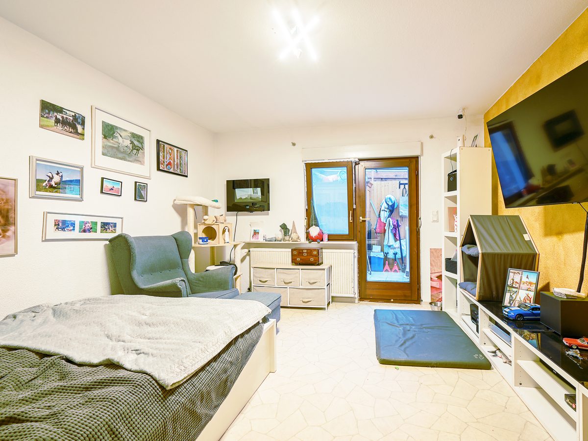 Immobilienangebot - Karlsbad / Langensteinbach - Wohnen & Anlage - Zwei Wohnungen, eine Investition: Vermietetes 2-Familien-Wohnhaus ideal für Kapitalanleger