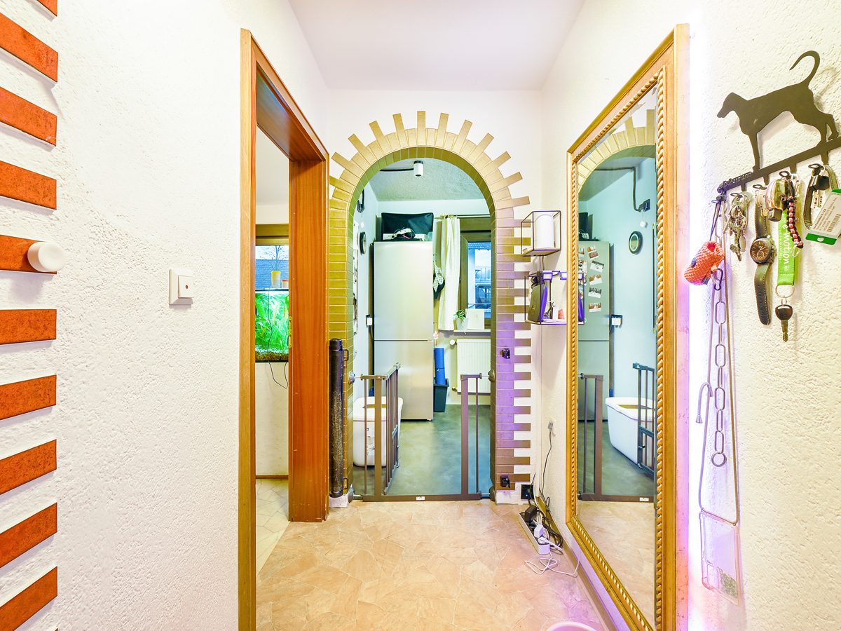 Immobilienangebot - Karlsbad / Langensteinbach - Wohnen & Anlage - Zwei Wohnungen, eine Investition: Vermietetes 2-Familien-Wohnhaus ideal für Kapitalanleger