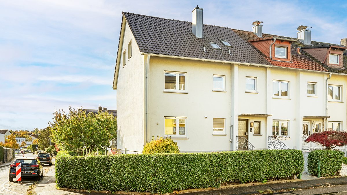 Ansicht Immobilienangebot - Waldbronn / Reichenbach - Wohnen & Anlage - Wohlfühlen auf mehreren Etagen: Charmantes Einfamilienhaus mit Terrasse, Garten und Garage!