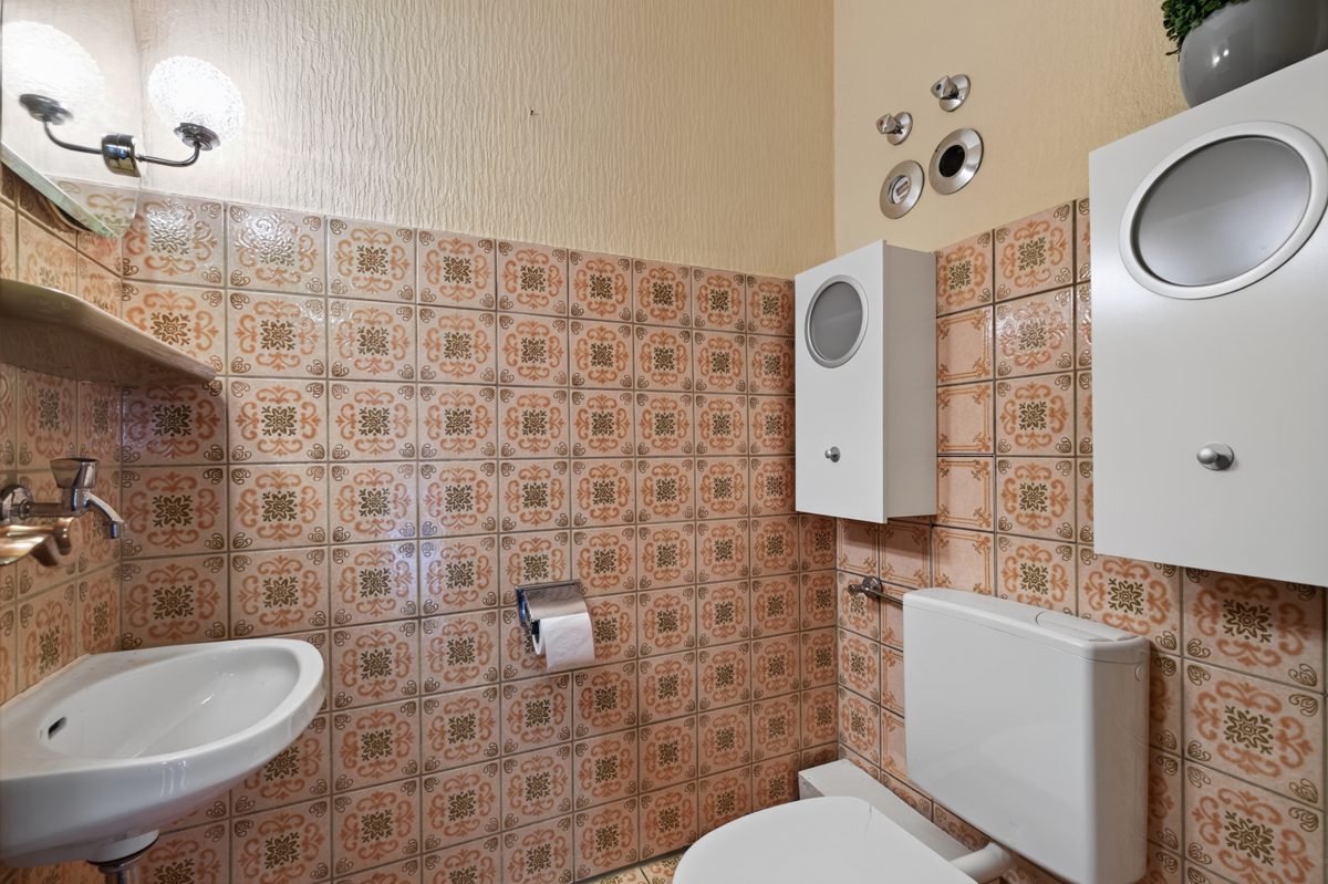 WC Immobilienangebot - Eggenstein-Leopoldshafen / Leopoldshafen - Wohnungen - Flexibel wohnen mit Potenzial: 3,5- oder 4-Zimmer-Eigentumswohnung, entscheiden Sie selbst!