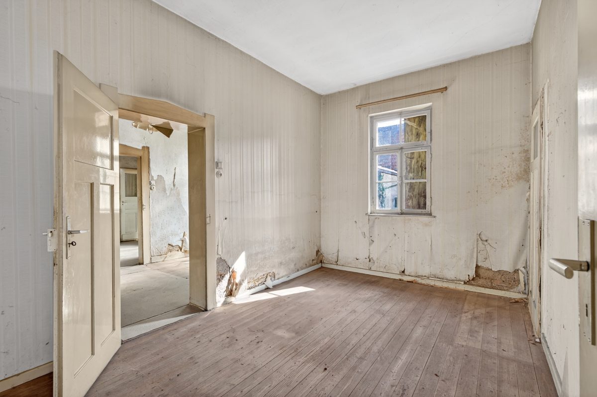 Vorderhaus Immobilienangebot - Oberhausen-Rheinhausen - Grundstücke - Neuanfang statt Kompromiss: Abrissgrundstück in ruhiger Wohnlage